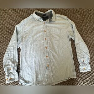 Men’s slim fit Even Tide long sleeve button-down shirt.